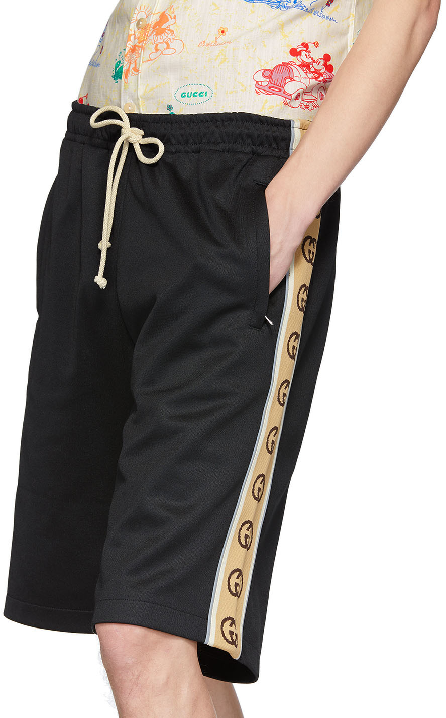 1082 BLACK