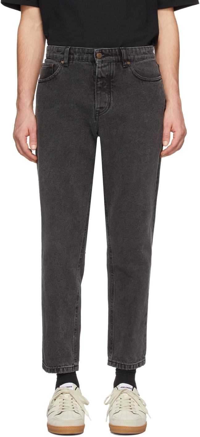 black carrot fit jeans