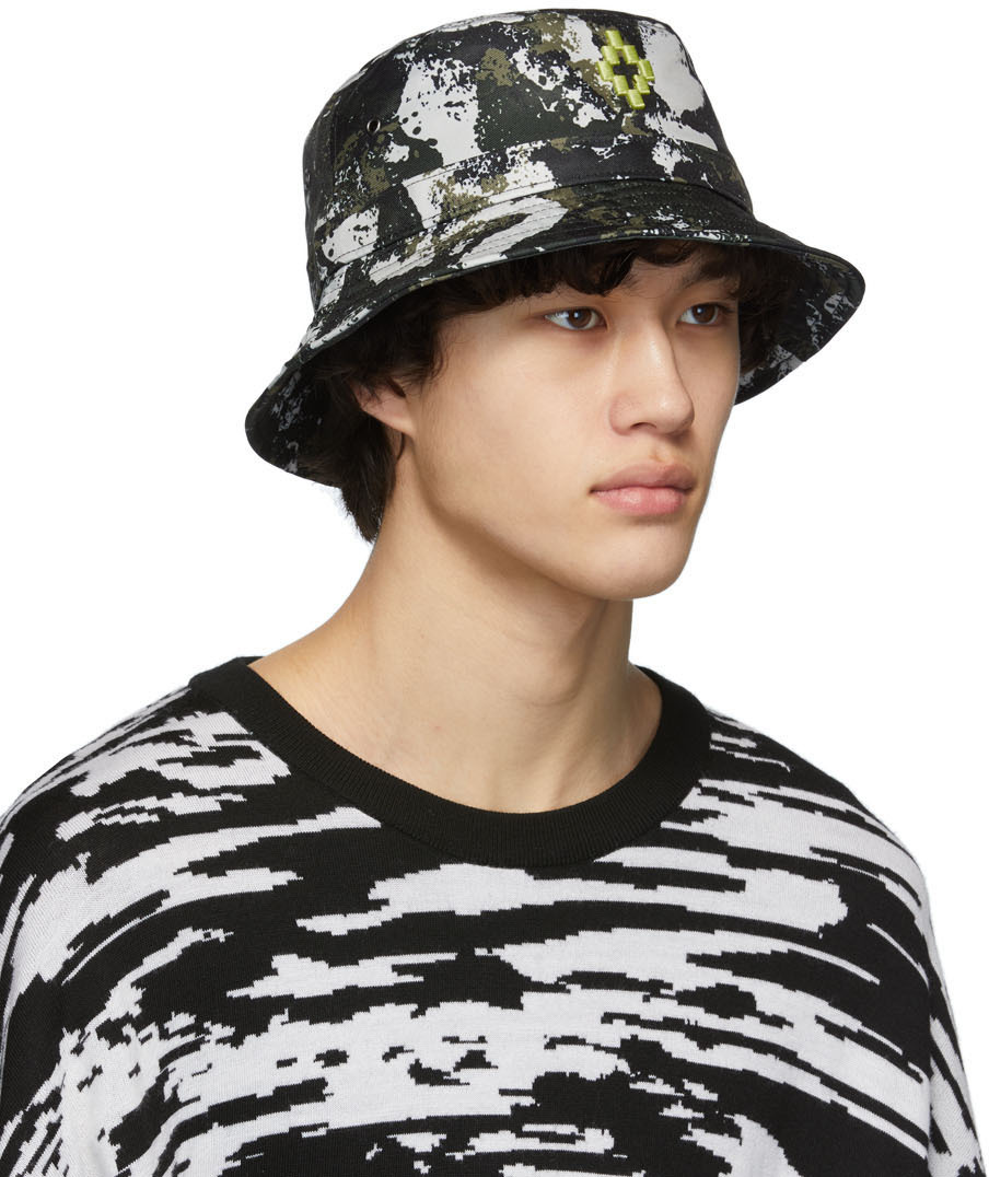 marcelo burlon bucket hat