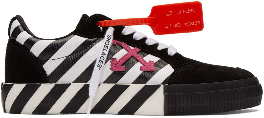 black & pink low vulcanized sneakers