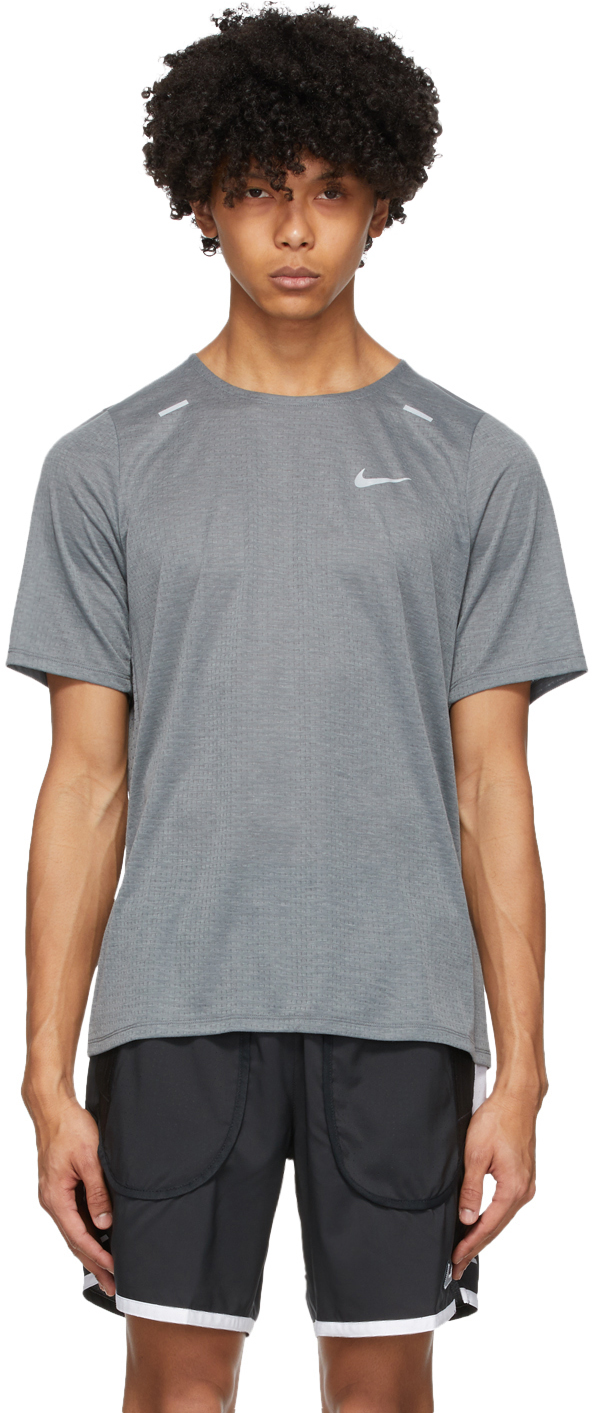 Nike: Grey Rise 365 T-Shirt | SSENSE