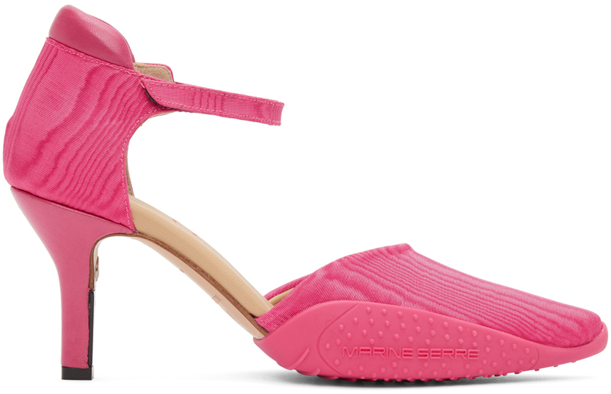 pink pointed pumps