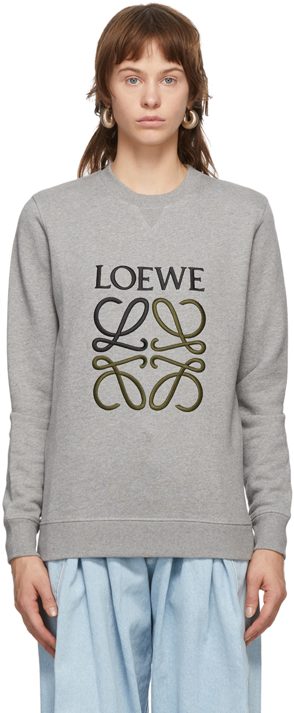Loeweのグレー エンブロイダリー アナグラム スウェットシャツがセール中