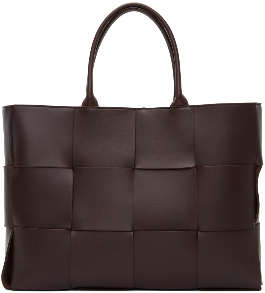 Bottega Veneta: Burgundy Large Intrecciato Arco Tote | SSENSE