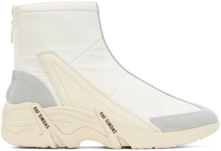 Dames Schoenen voor voor Platte schoenen voor Pantoffels Raf Simons Slippers Met Logoprint in het Wit 
