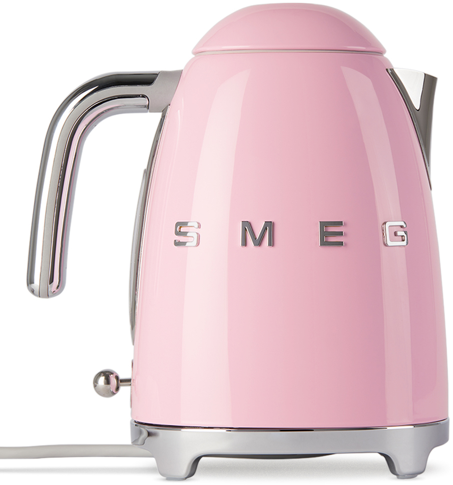 https://img.ssensemedia.com/images/212308M609027_1/smeg-pink-electric-kettle-17-l-caus.jpg