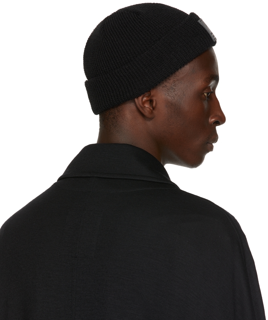 YOHJI YAMAMOTO Black New Era Edition Cuffed Logo Patch Beanie | Smart Closet