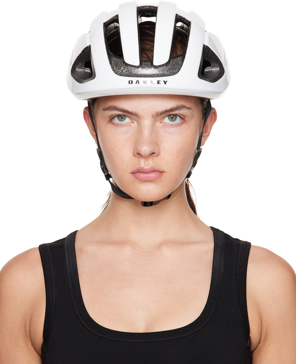 White ARO3 MIPS Cycling Helmet by Oakley | SSENSE