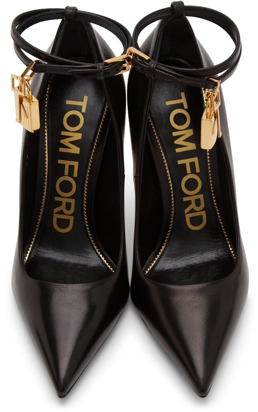 Chain 105 Patent Leather Pumps in Black - Tom Ford