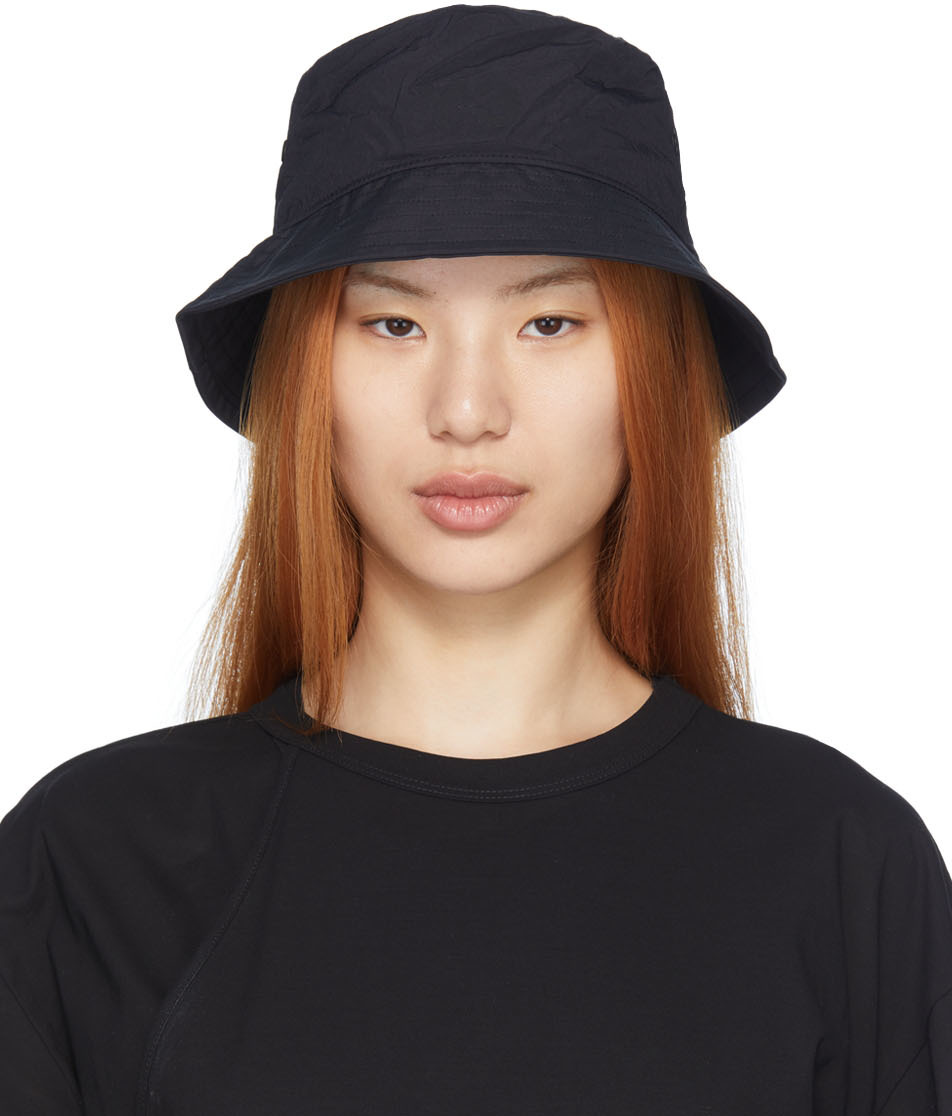 Ssense Donna Accessori Cappelli e copricapo Cappelli Cappello Bucket Reversible Black Born To Protect Bucket Hat 
