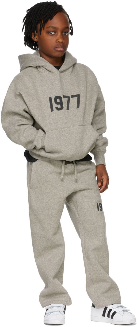 FEAR OF GOD ESSENTIALS＞ 1977 HOODIEメンズ - pinigukeitimas.lt