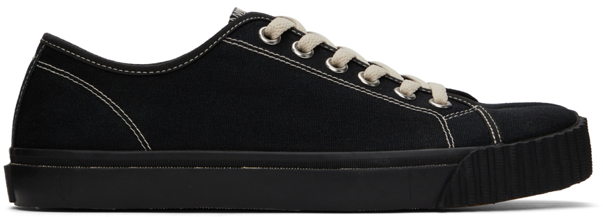 Mens Shoes Slip-on shoes Slippers Save 31% Maison Margiela Rubber Logo Embossed Tabi Sliders in Black for Men 