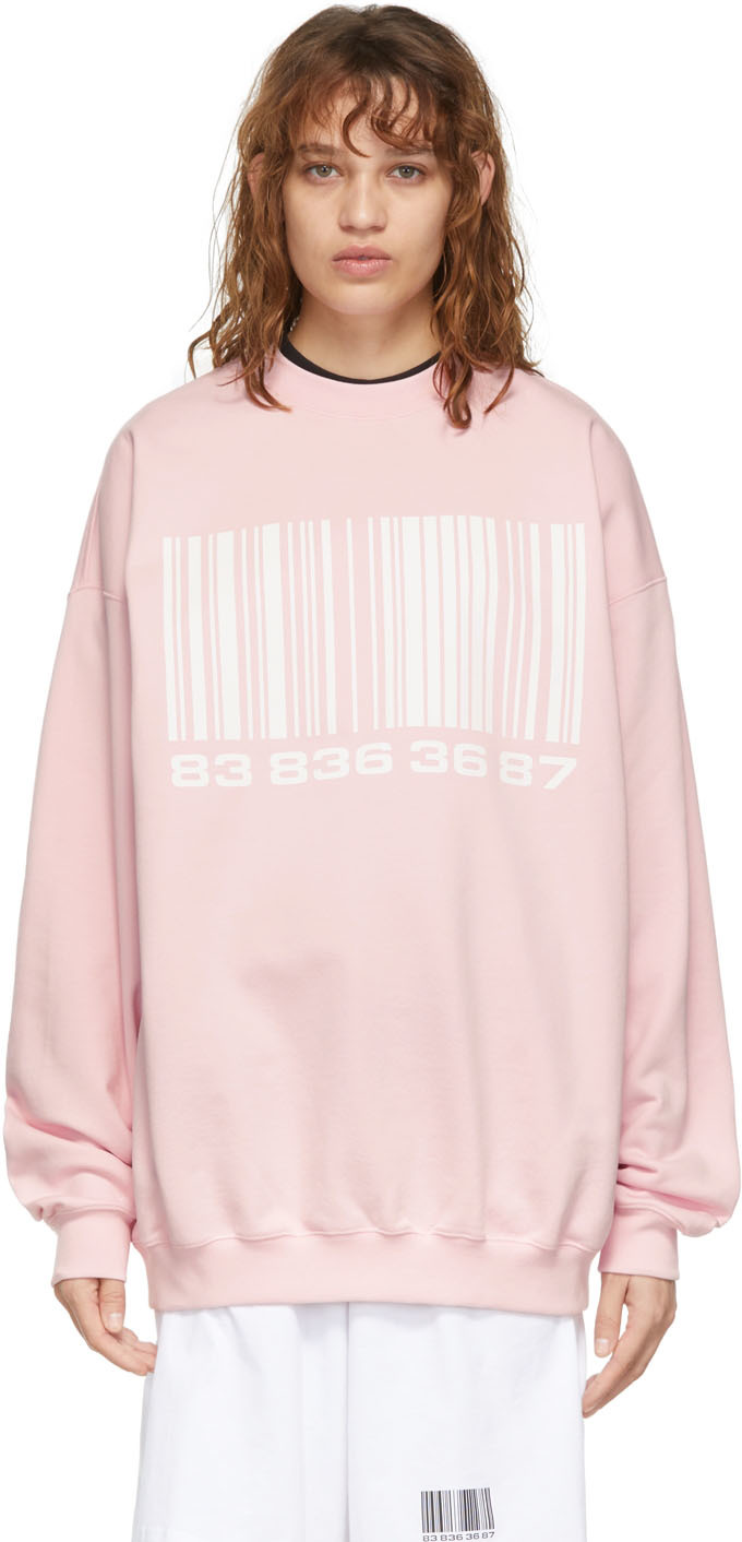 VTMNTSのピンク Big Barcode スウェットシャツがセール中