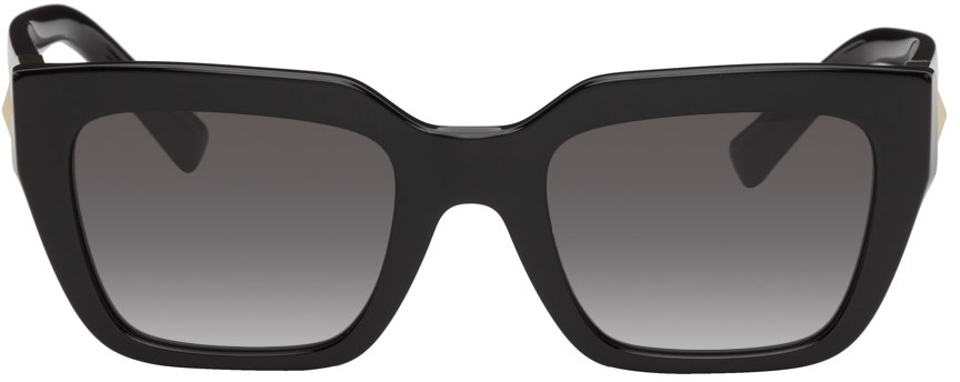 Tredive tro Fremmed Valentino Garavani Black Roman Stud Squared Sunglasses | Smart Closet