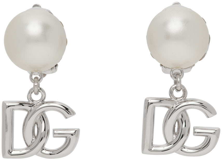Boucles doreilles à pendentif logo Dolce & Gabbana en coloris Blanc Femme Bijoux Boucles d’oreilles 
