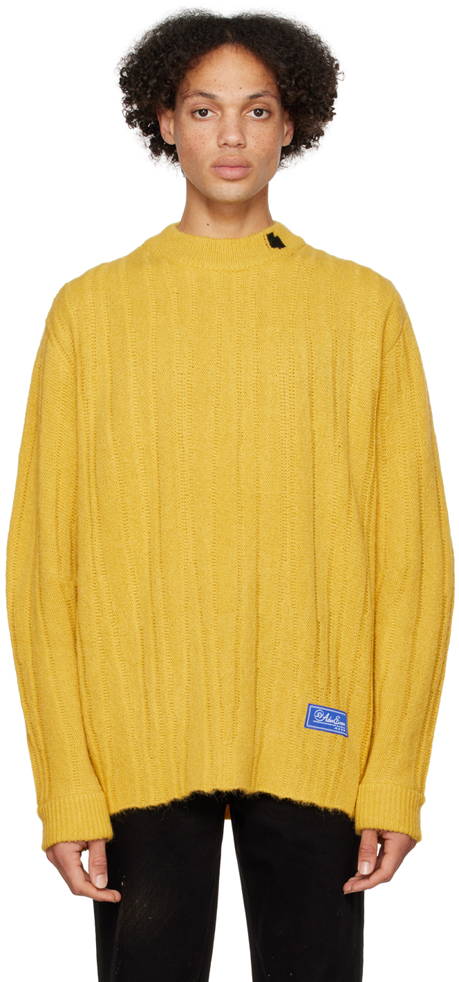 YellowFluicSweater