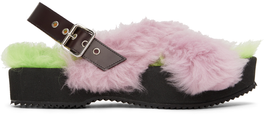 【関税込み】Dries Van Noten パープル Furry サンダル Purple Furry Sandals by Dries Van Noten on Sale