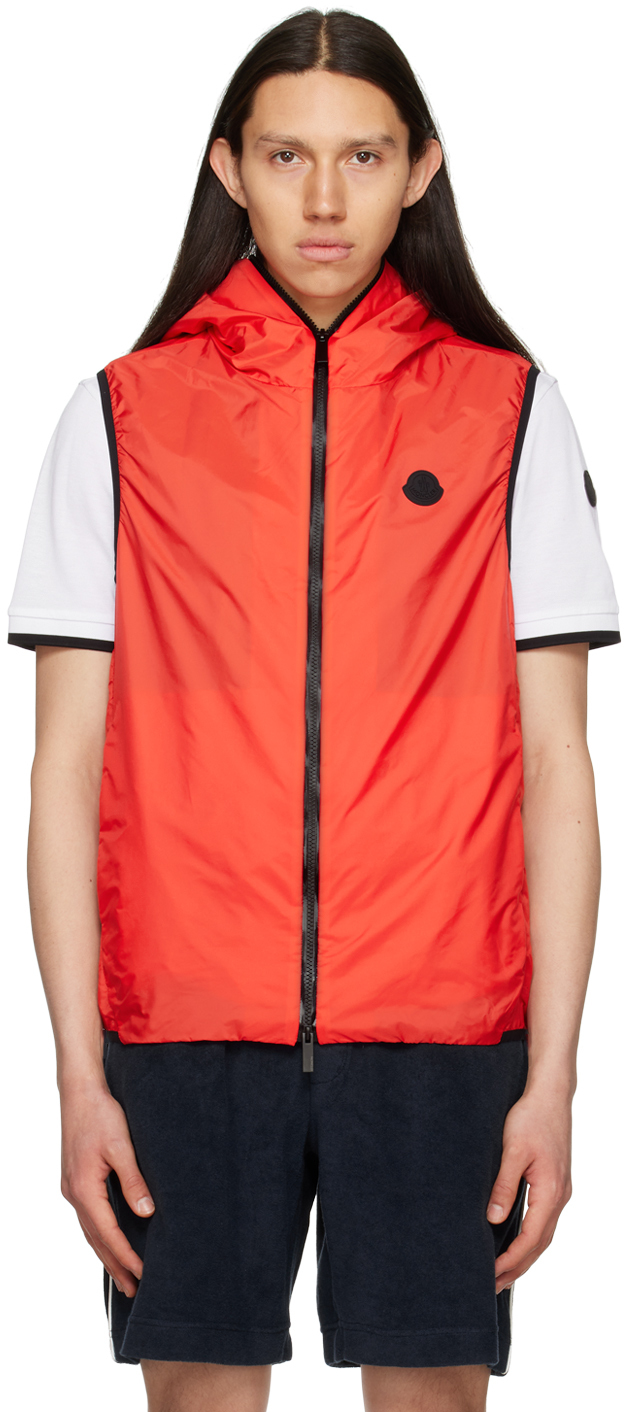Moncler Pakito Hooded Shell Gilet In Red