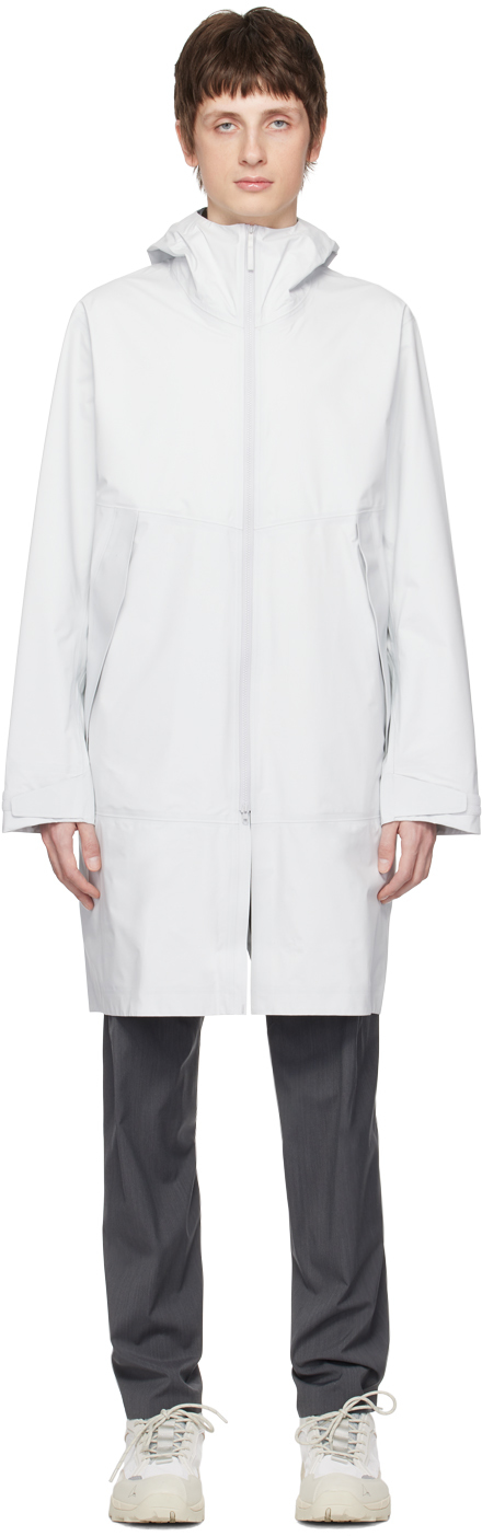 Veilance White Monitor Coat In Atmos