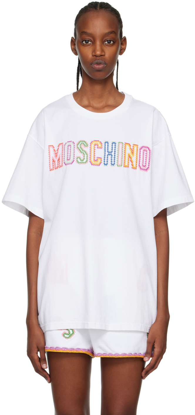 Moschino: ホワイト ロゴ刺繍 Tシャツ | SSENSE 日本