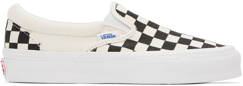Shop Vans Black & Off-white Og Classic Slip-on Sneakers In (canvas) Checkerboar