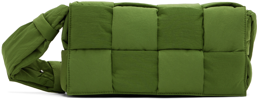 Bottega Veneta カーキ パッド入り Tech Cassette バッグ Padded Tech Cassette Small shoulder bag in green - Bottega