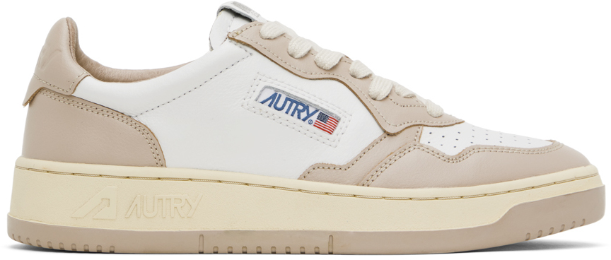 AUTRY TAUPE & WHITE MEDALIST LOW SNEAKERS