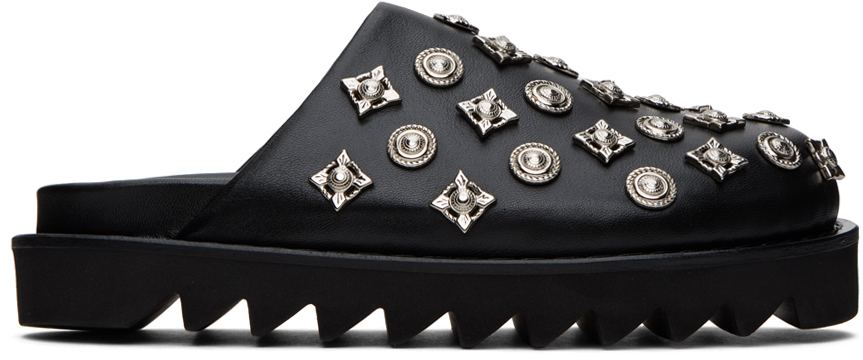 【関税込み】Toga Pulla SSENSE限定 ブラック サンダル Toga PullaのSSENSE 日本限定 ブラック Metal レザー サンダルが