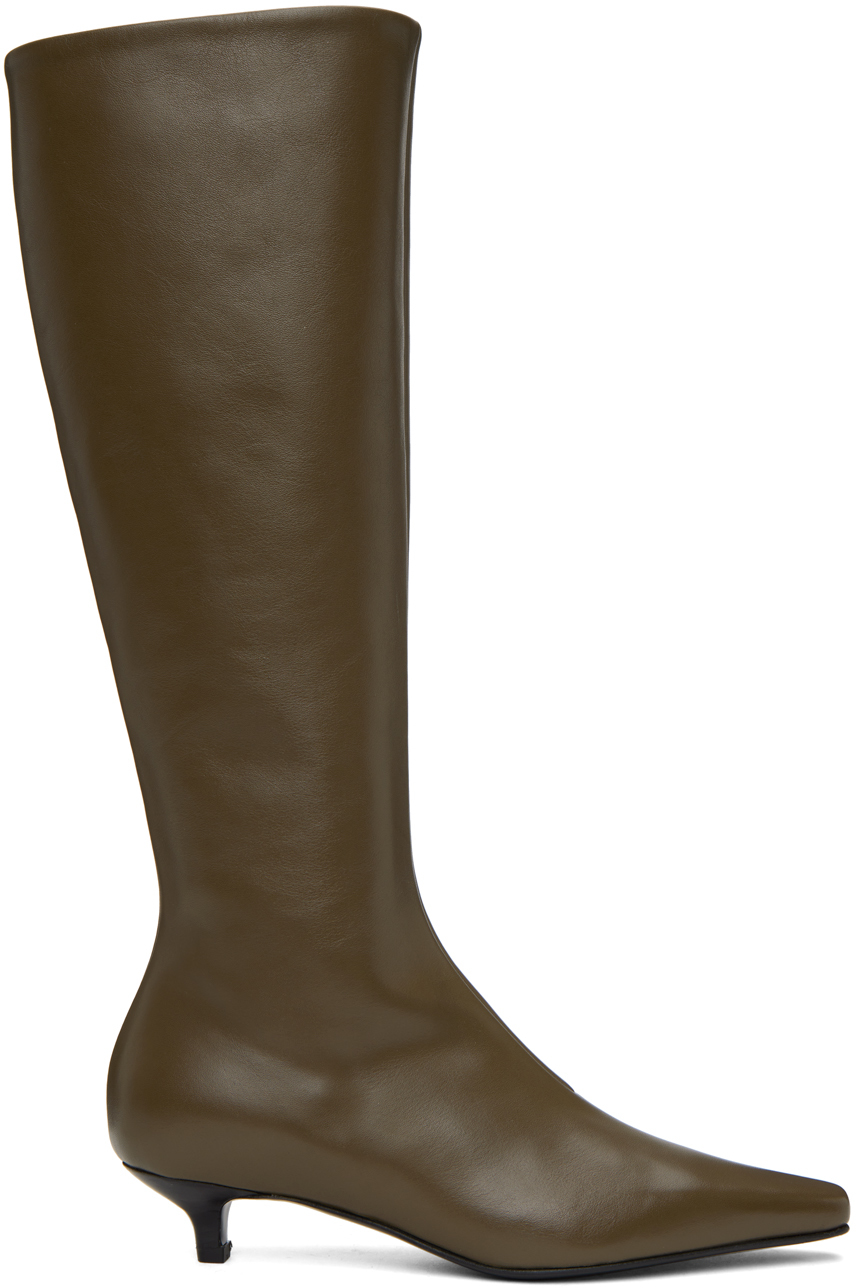【関税込み】TOTEME ブラウン The Slim ブーツ Brown 'The Slim' Boots by TOTEME on Sale