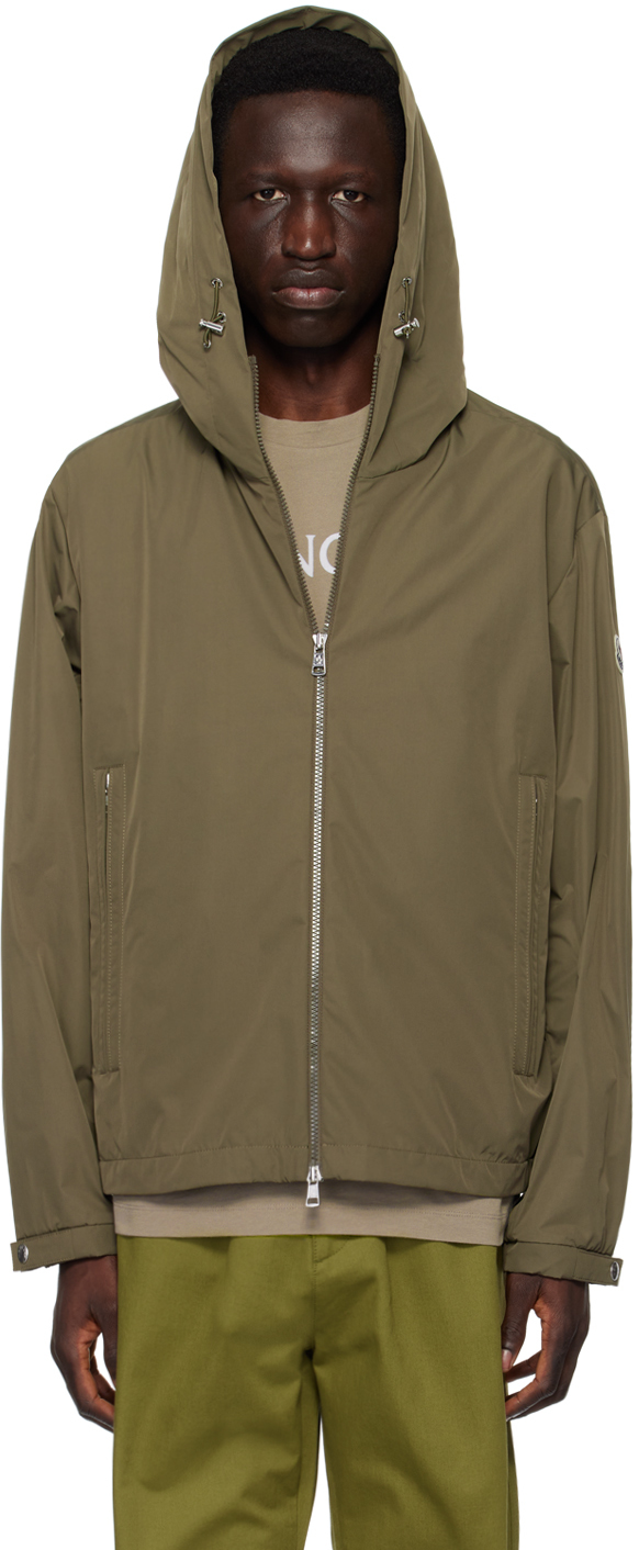 Shop Moncler カーキ Traversier ジャケット In Dark Olive Green 823