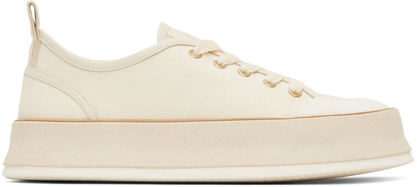 【関税込み】Max Mara ベージュ Spring スニーカー Max Maraのベージュ Spring スニーカーがセール中