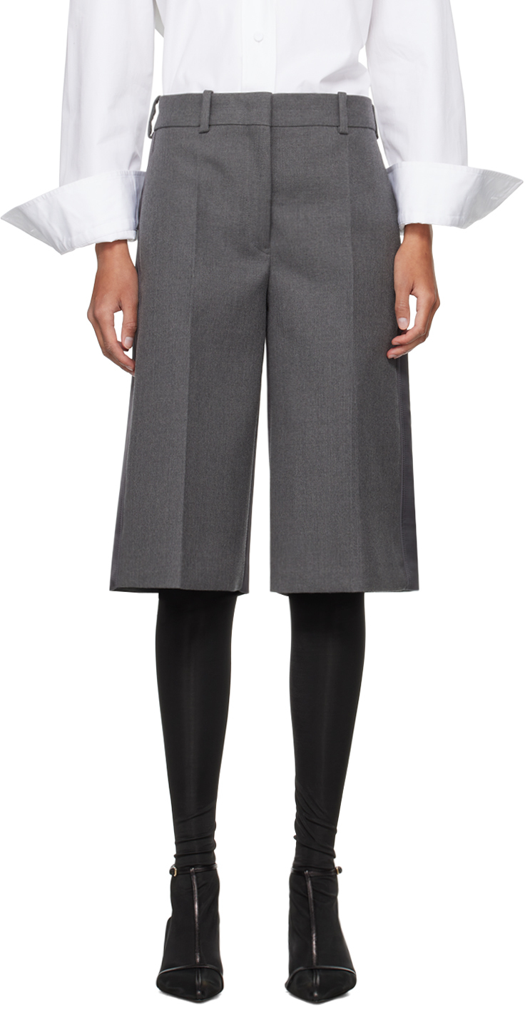 【関税込み】Jil Sander グレー レイヤード ショートパンツ Jil Sanderのグレー レイヤード ショートパンツがセール中