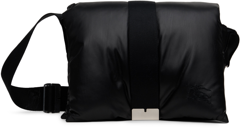 【関税込み】Burberry ブラック Pillow バッグ Black Pillow Bag by Burberry on Sale