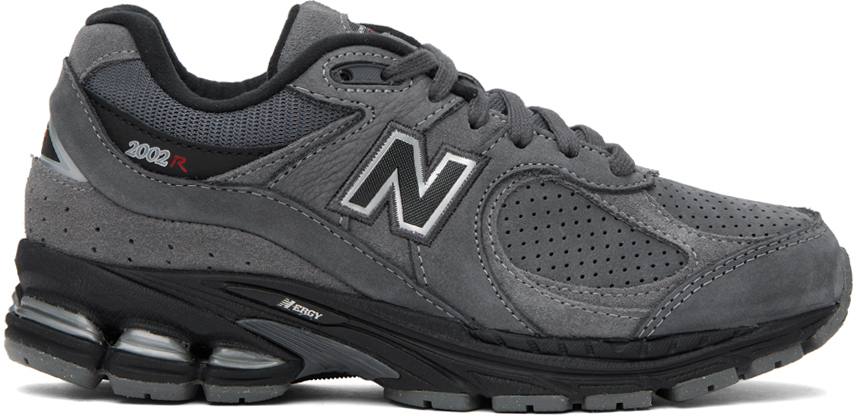 New Balance Gray 2002r Sneakers In Mushroom/black