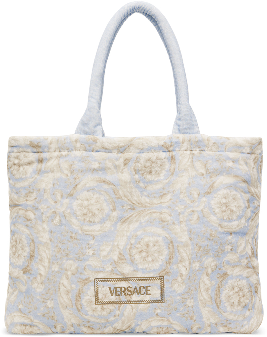 【関込】VERSACE ヴェルサーチェ◆バロッコ タオル トートバッグ Versace ブルー バロッコ タオル トートバッグ | SSENSE 日本