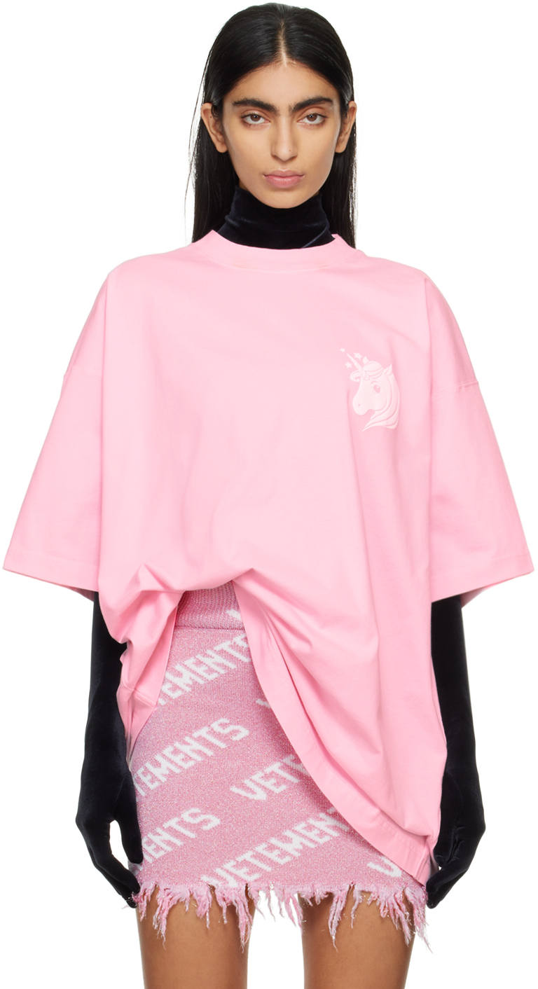 【関税込み】VETEMENTS ピンク Unicorn Tシャツ VETEMENTSのピンク Unicorn Tシャツがセール中