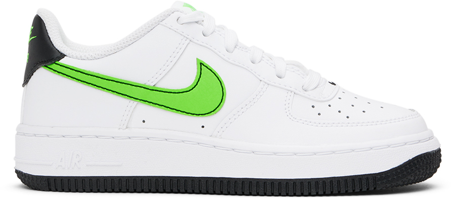 Shop Nike Kids White & Green Air Force 1 Little Kids Sneakers In White/green