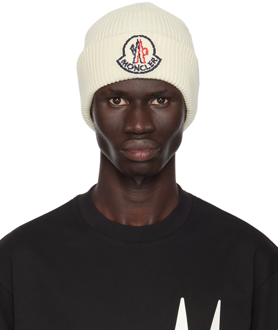 Shop Moncler オフホワイト Archivio Creativo ビーニー In 034 - Silk White