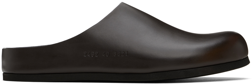 【関税込み】Common Projects ブラウン レザー クロッグ Common Projectsのブラウン レザー クロッグがセール中