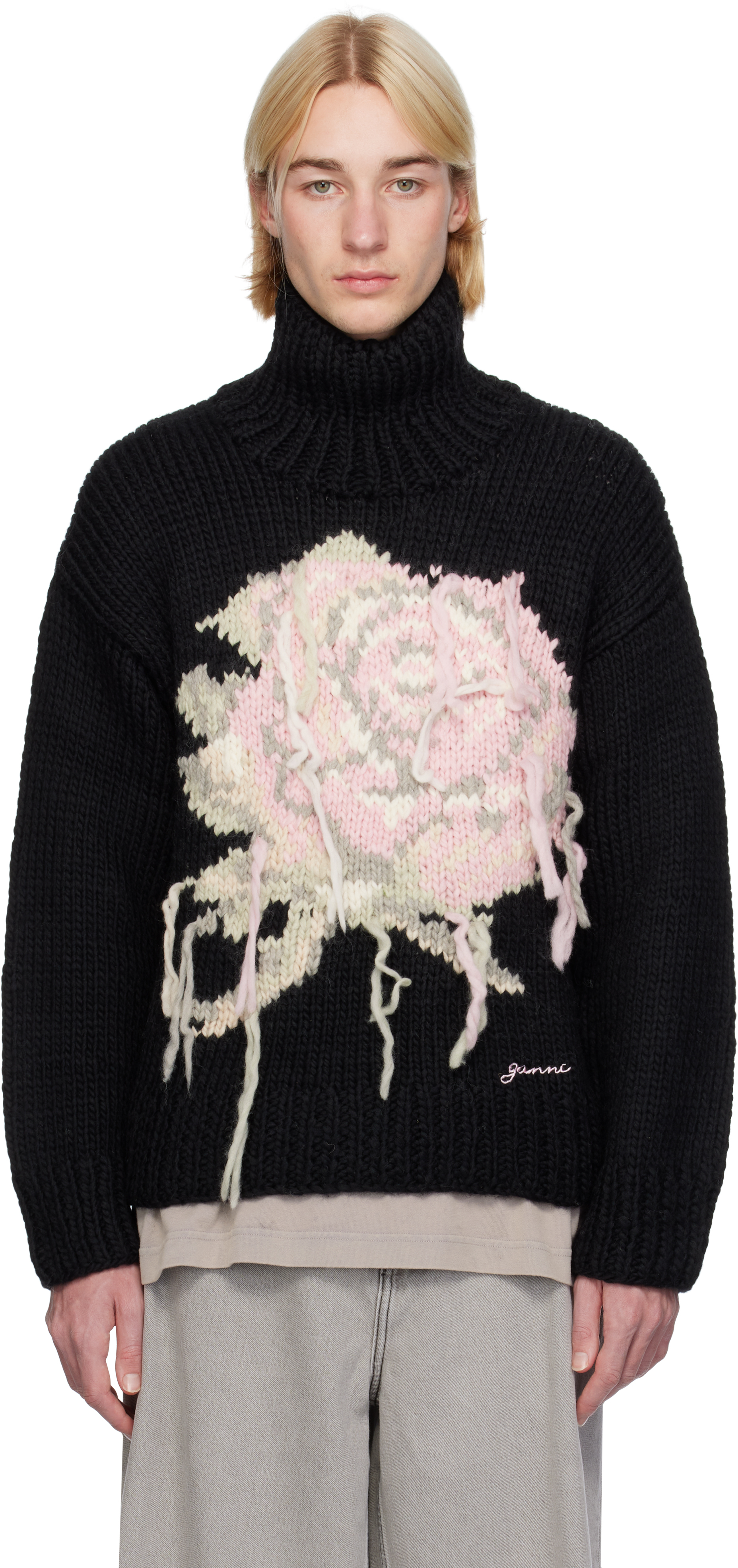 GANNIのブラック ハンドニット タートルネックがセール中 