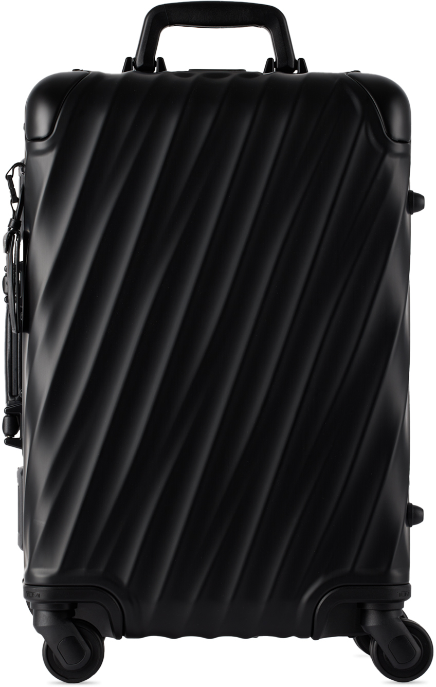 Shop Tumi 19 Degree Aluminiumコレクション ブラック インターナショナル キャリーオンスーツケース In Matte Black