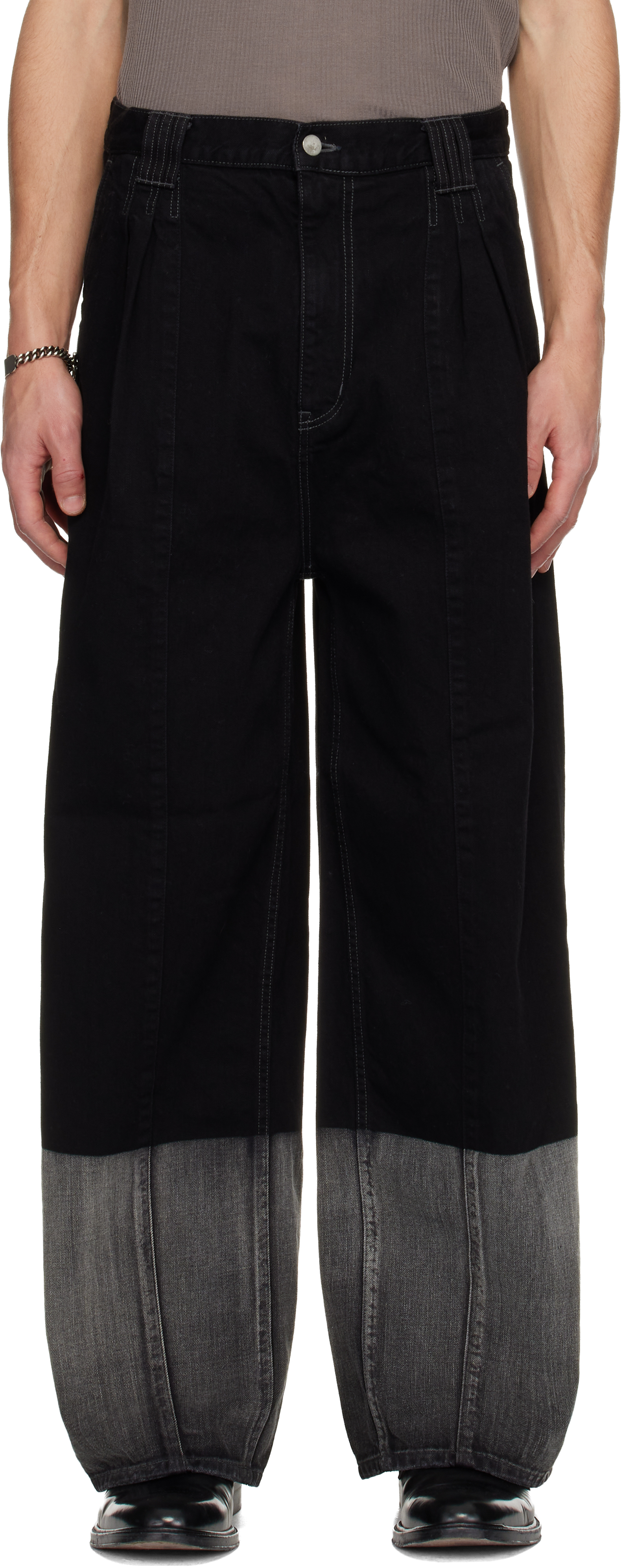 パンツ YOKE Black Laser Processed Buggy Jeans YOKE: Black Laser Processed Wide-Leg Buggy Jeans | SSENSE