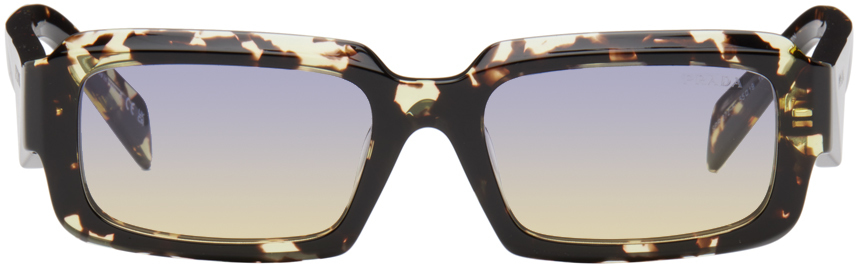 Prada Eyewearのトータスシェル スクエアサングラスがセール中