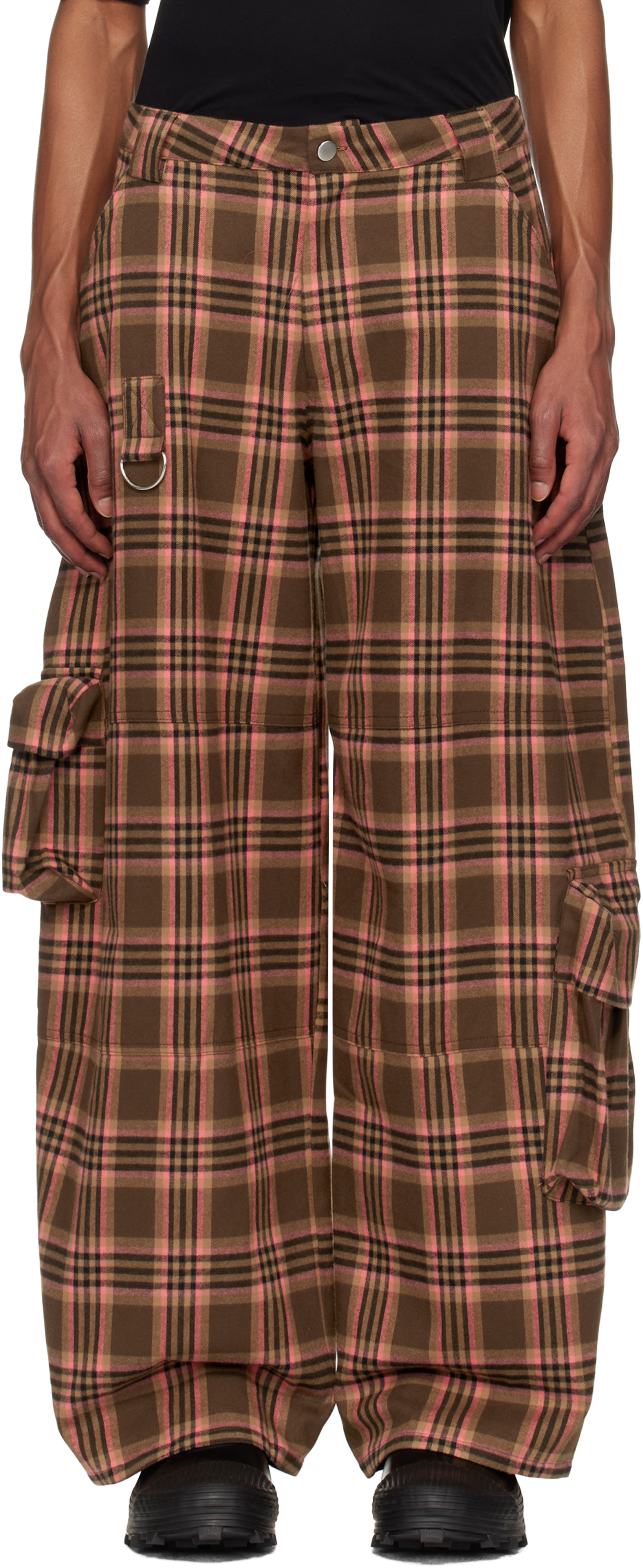 【関税込み】Collina Strada ブラウン Lawn Skirt カーゴパンツ Collina Stradaのピンク＆ブラウン Lawn カーゴパンツがセール中