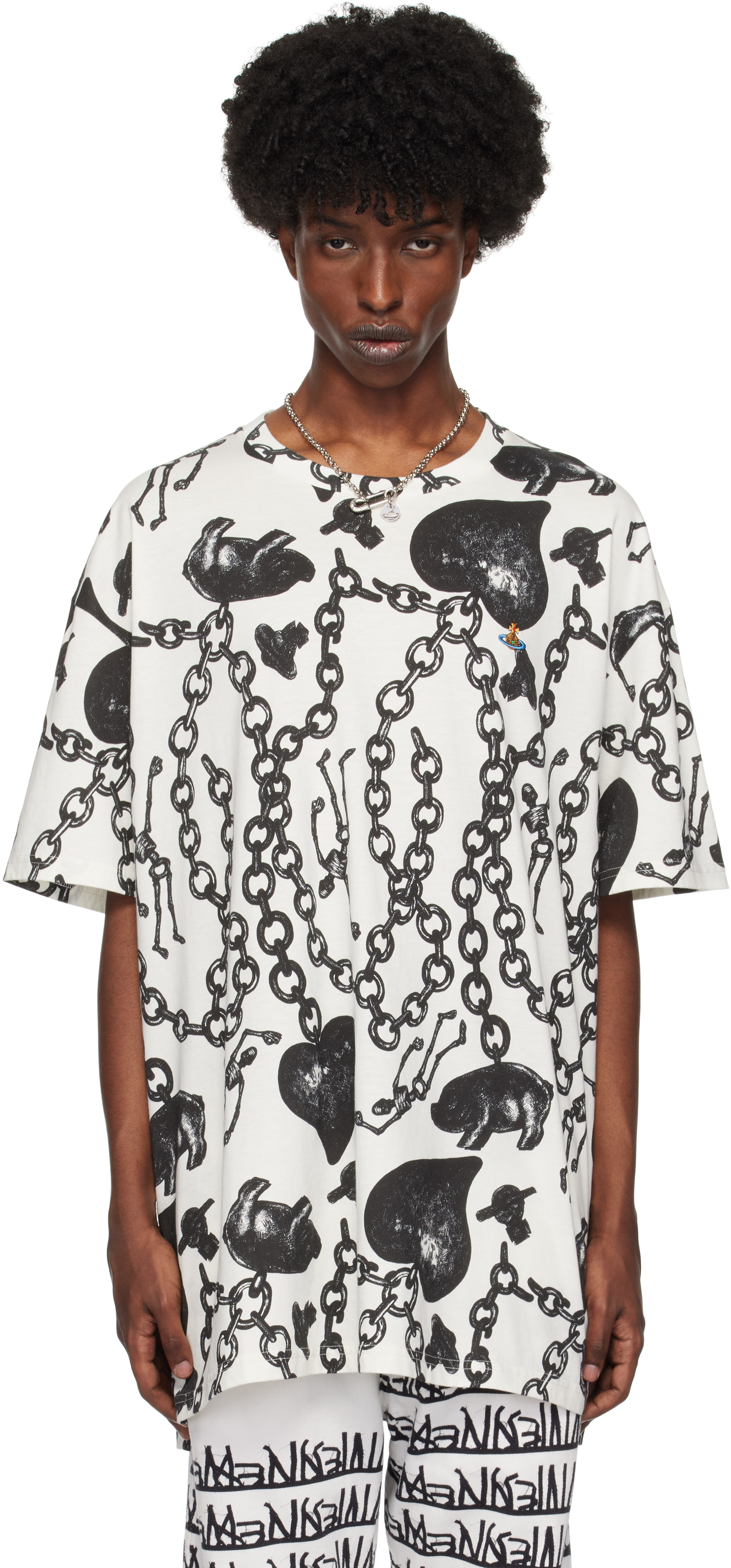 ★Vivienne Westwood★オーバーサイズ Tシャツ Vivienne Westwoodのホワイト&ブラック オーバーサイズ Tシャツ