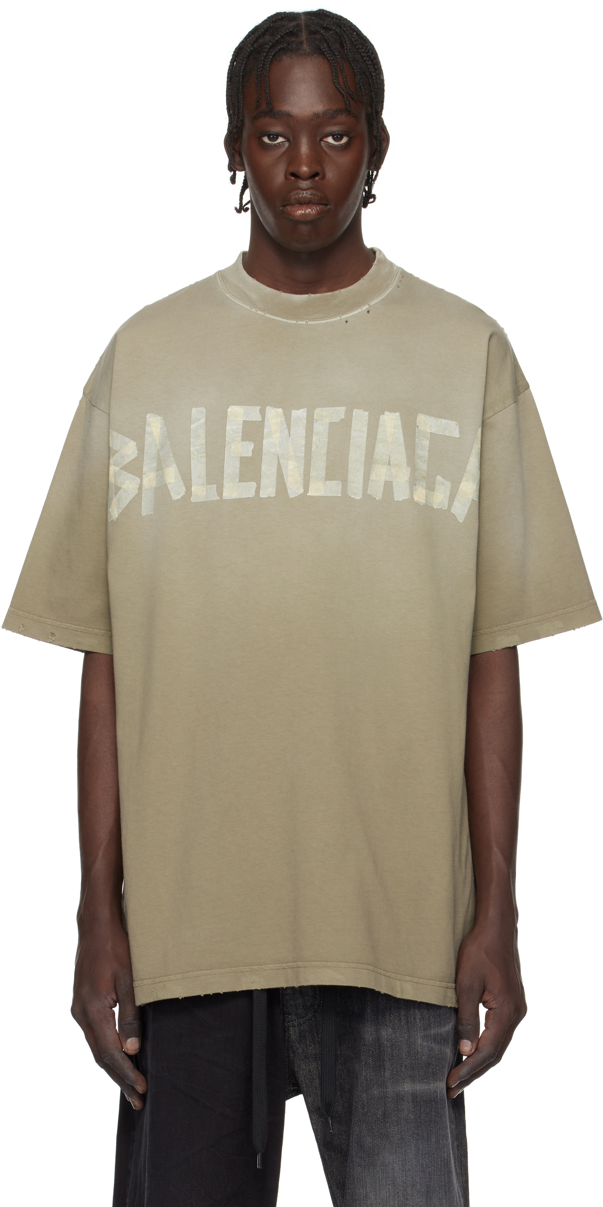 【BALENCIAGA】 トープ New Tape Type ミディアムTシャツ Balenciagaのトープ New Tape Type ミディアムフィット Tシャツ