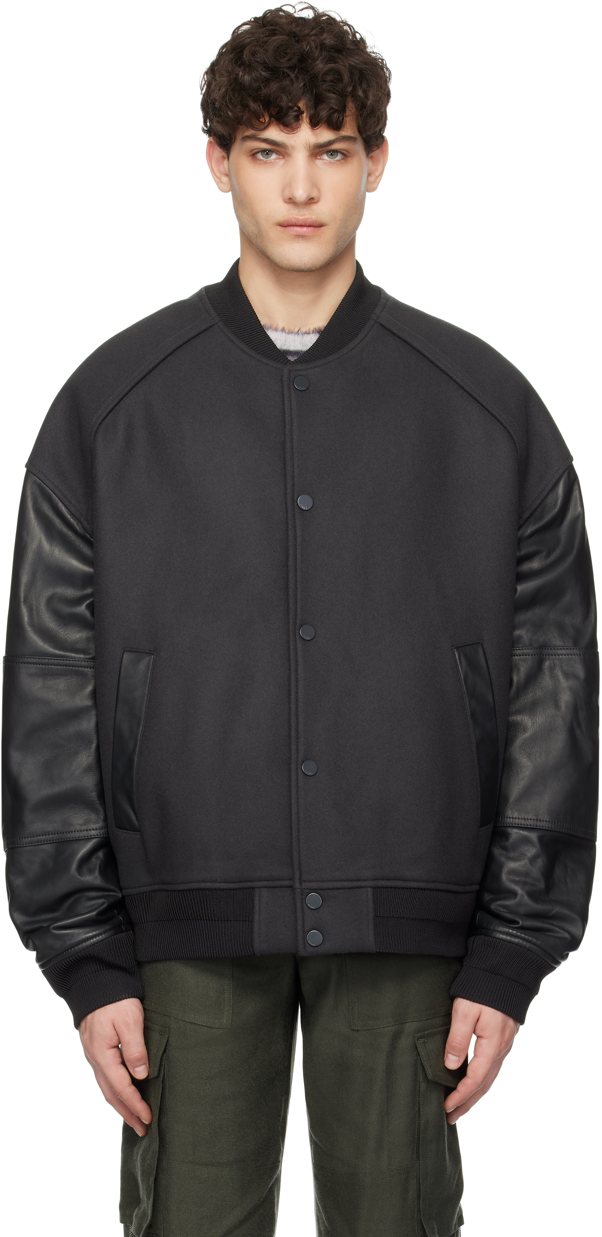 【JUUN.J】Leather Sleeve Varsity Jumper Gray Juun.j Collection pour Hommes | SSENSE France