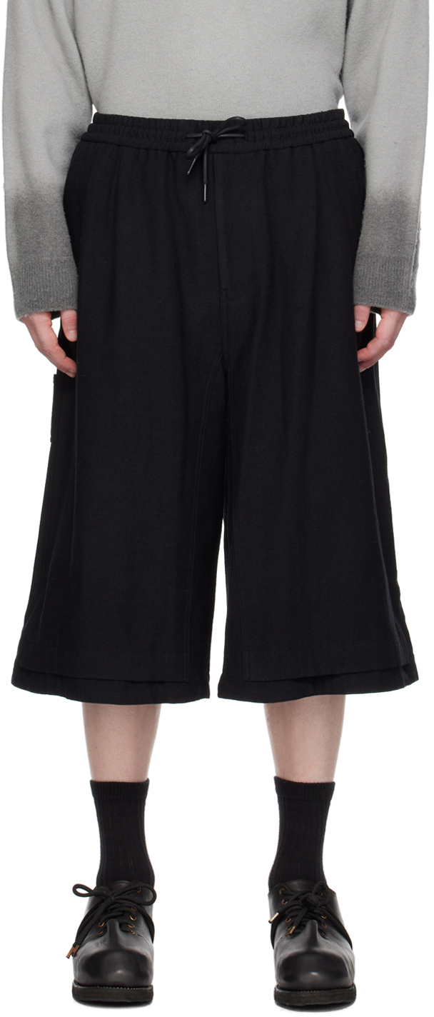 【関税込み】Juun.J ブラック ドローストリング ショートパンツ Juun.Jのブラック ドローストリング ショートパンツがセール中