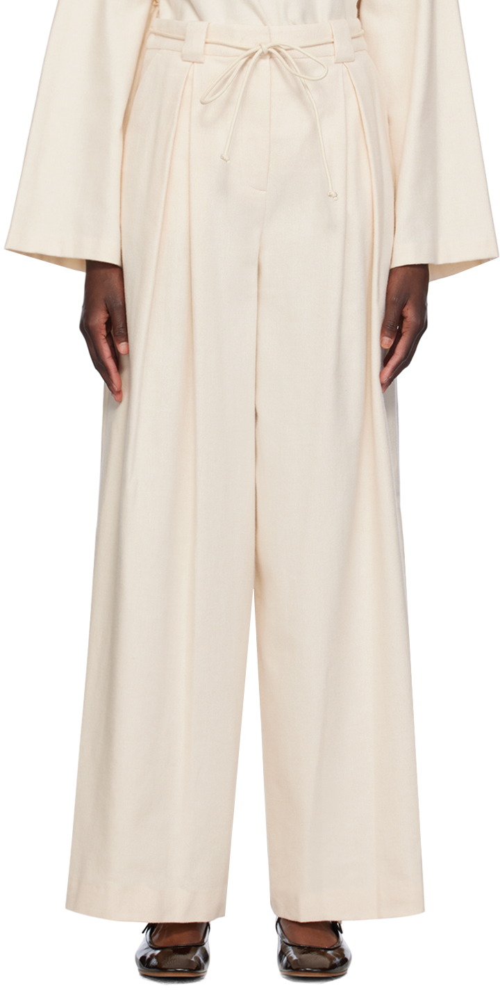 【関税込み】The Garment オフホワイト Alpine ワイドパンツ Off-White Alpine Wide Trousers by The Garment on Sale