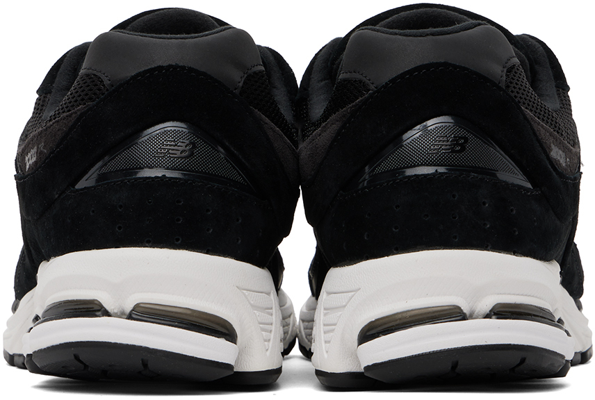 New Balance Mens Black White 2002 Logo-patch Suede And Mesh Low-top Trainers In Black